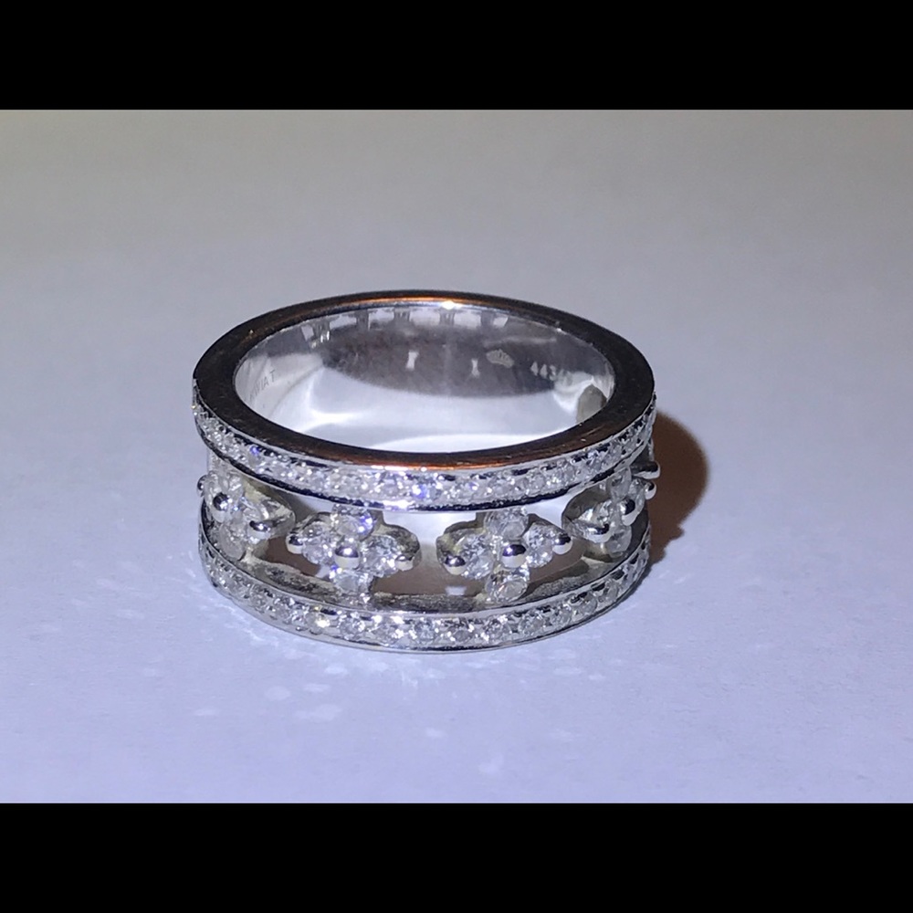 Kwiat Jasmine diamond & 18k wht gld ring